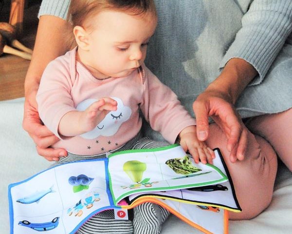 leer cuento para bebés